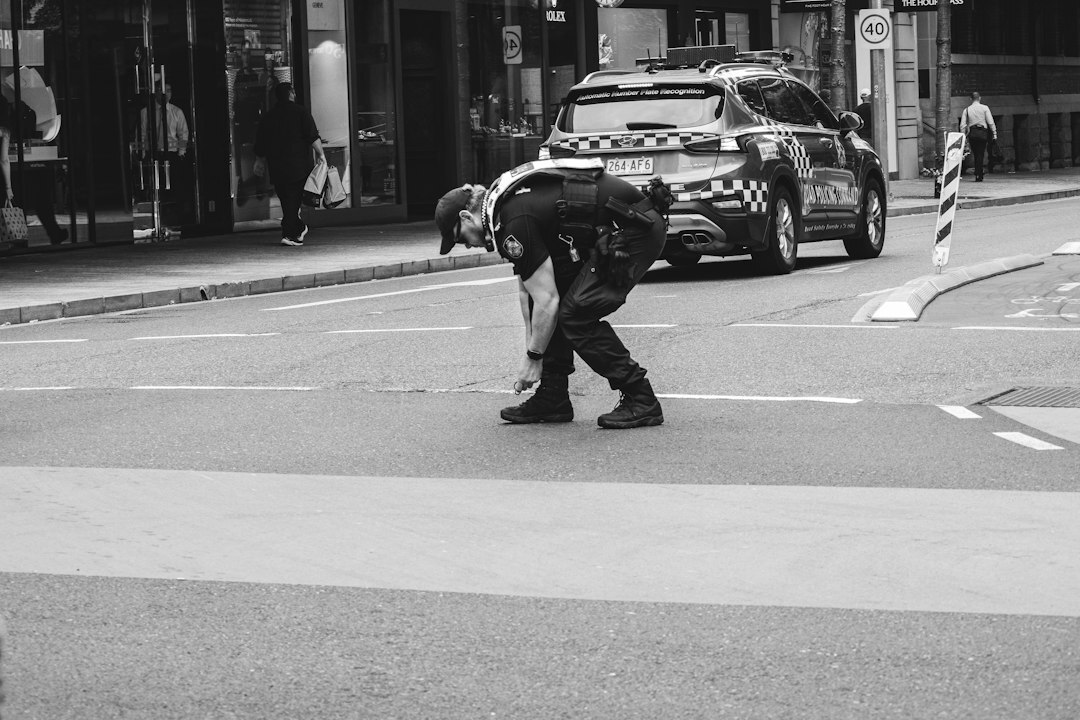 police arresting thief